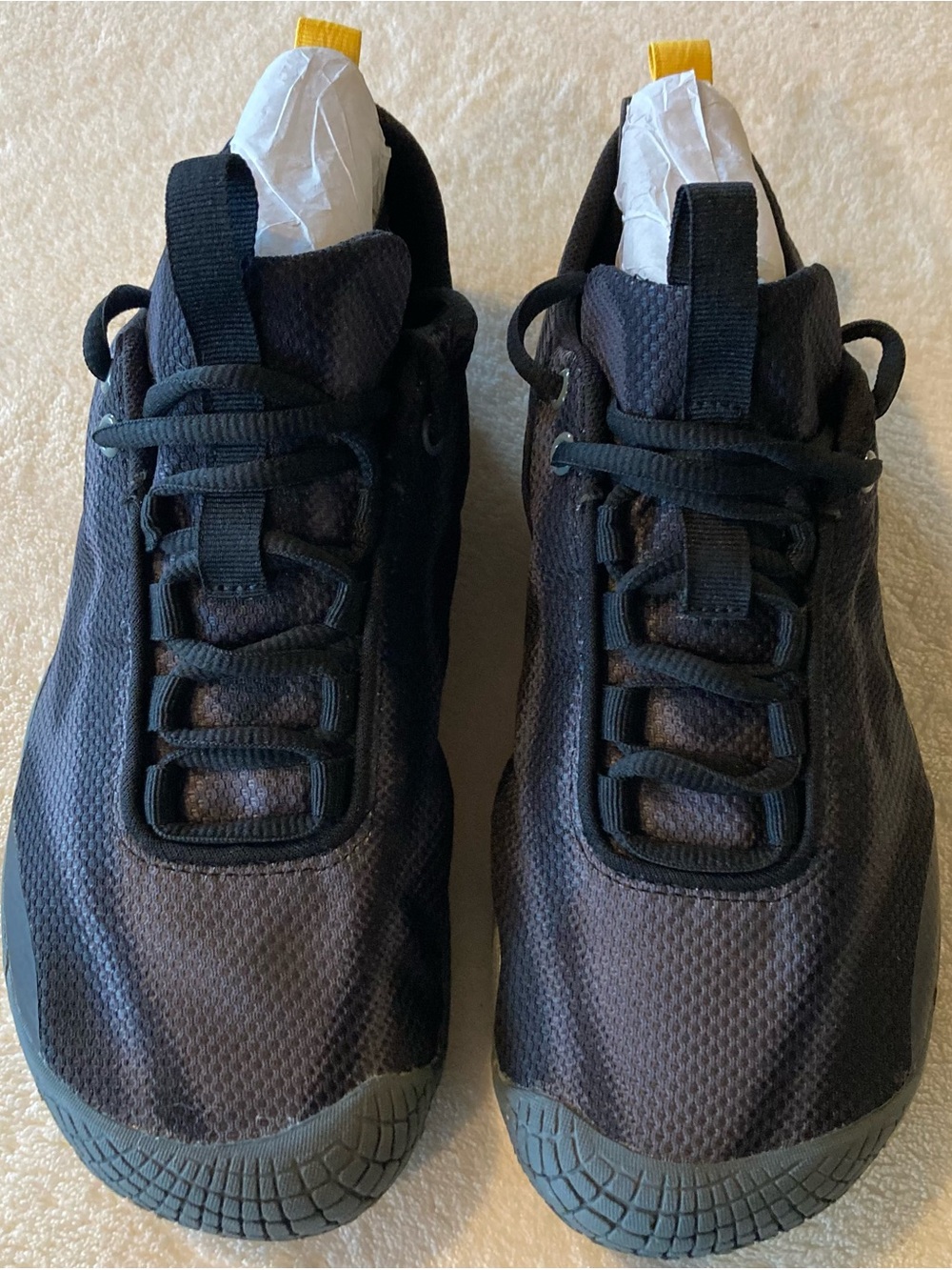 Tsla Bare Trek Trail Light Weight Running Shoes Men's Size 8.5/40. Trail Running